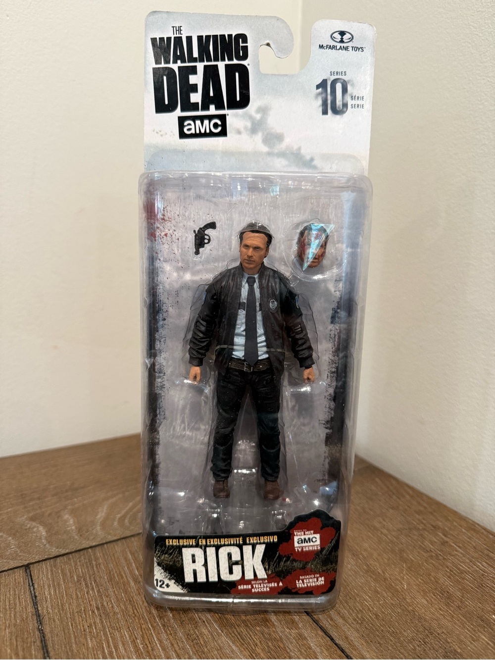 McFarlane Toys The Walking Dead Rick Grimes Series 10 Action Figure * BRAND NEW